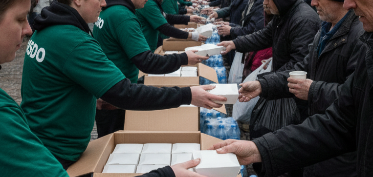 PASDO Volunteers Share Meals to the Poor Under PASDO's Food Aid for Hunger Relief Program